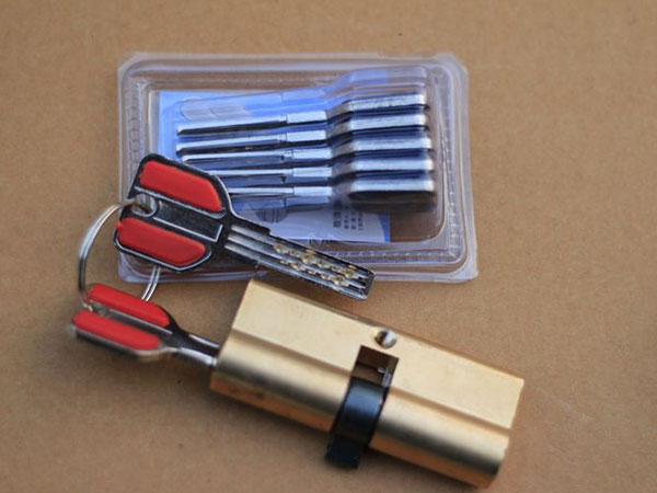 秦皇岛市24小时上门开锁公司